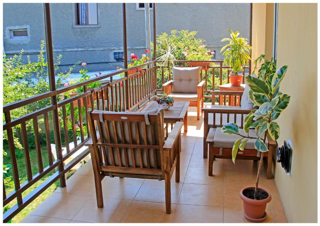 Tinikos Guest House room 1