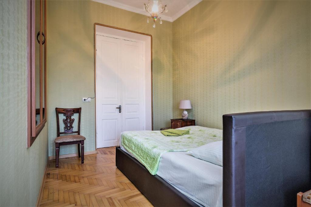 Tinikos Guest House room 2