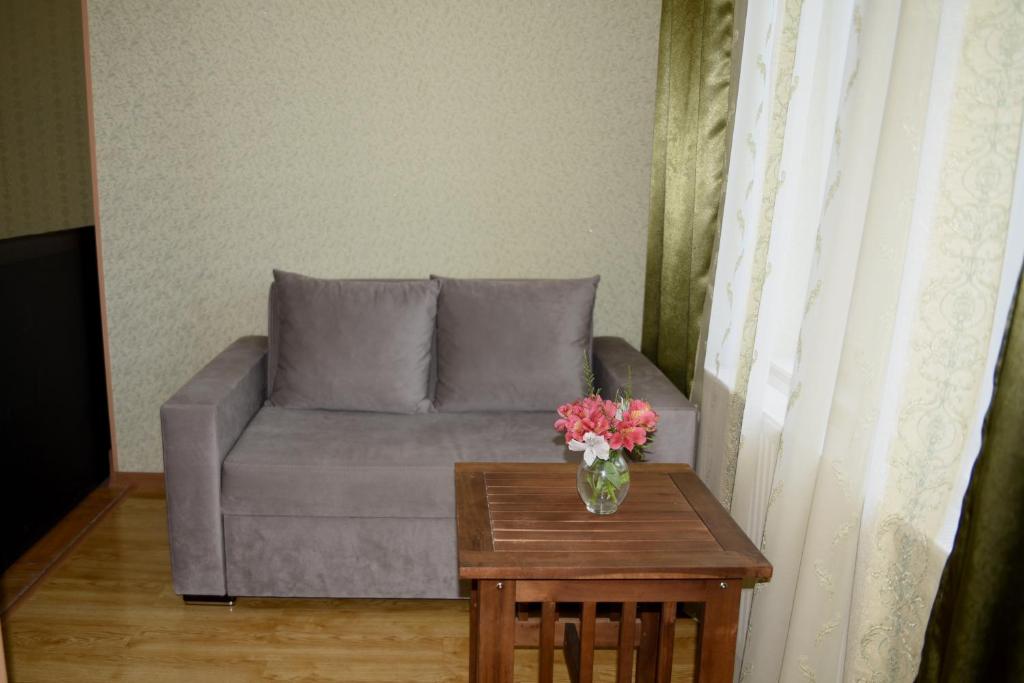 Tinikos Guest House room 6
